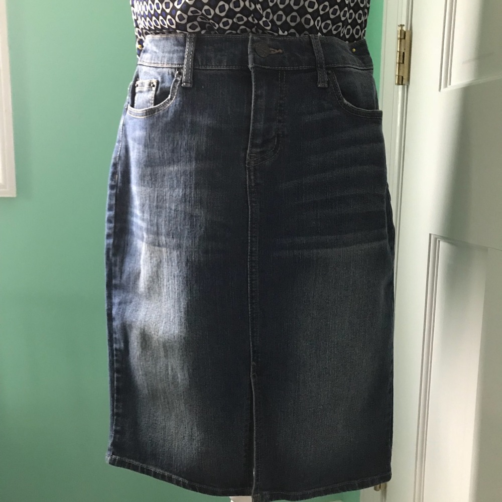 W62 Women’s Jean skirt